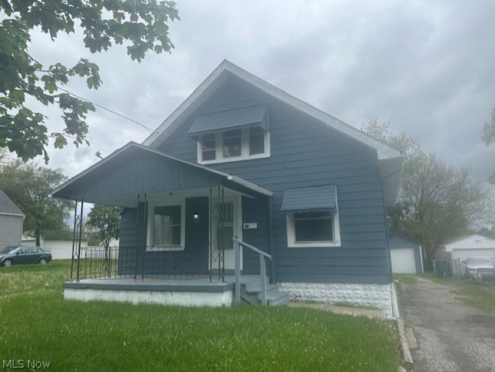 734 Cambridge Avenue, Youngstown, OH 44502