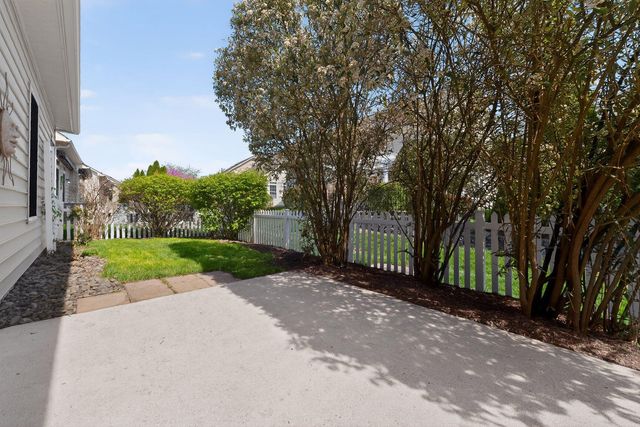 20598 CRESCENT POINTE PL, Ashburn, VA 20147