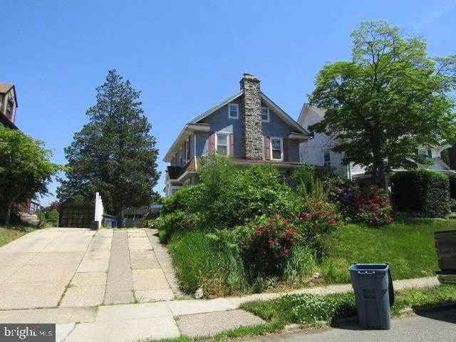 327 WAYNE AVE, Lansdowne, PA 19050