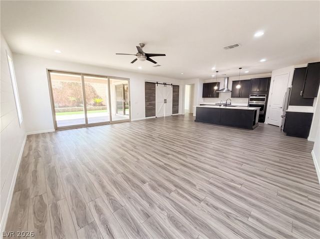 10619 Skye Paseo Avenue, Las Vegas, NV 89166