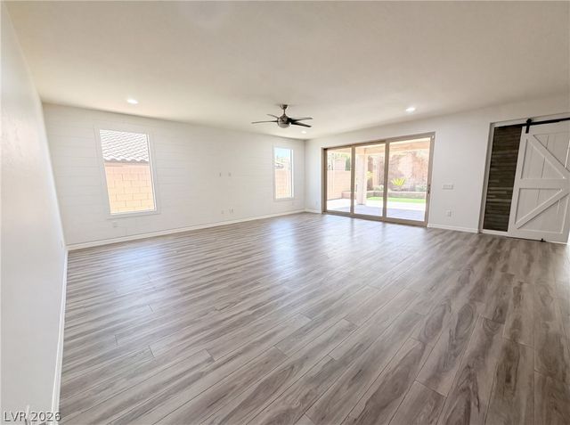 10619 Skye Paseo Avenue, Las Vegas, NV 89166
