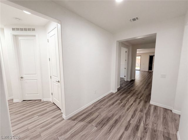 10619 Skye Paseo Avenue, Las Vegas, NV 89166