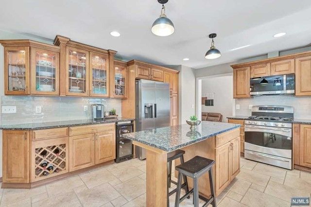 661 Campgaw Road, Mahwah, NJ 07430