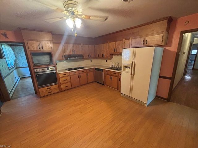 116 Battersea RD, Norfolk, VA 23503
