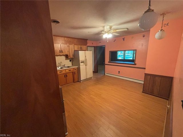 116 Battersea RD, Norfolk, VA 23503