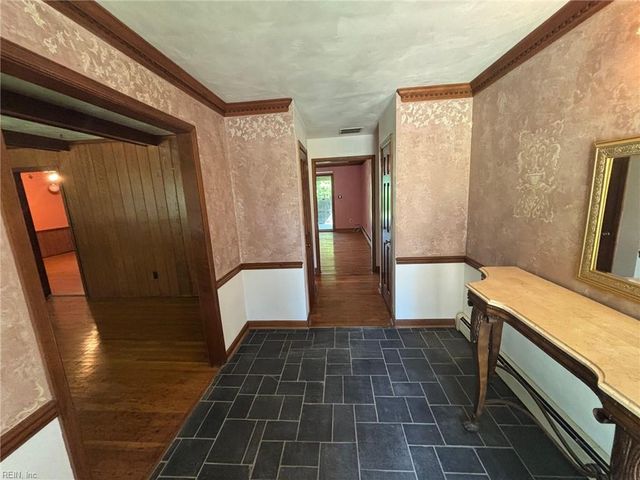 116 Battersea RD, Norfolk, VA 23503