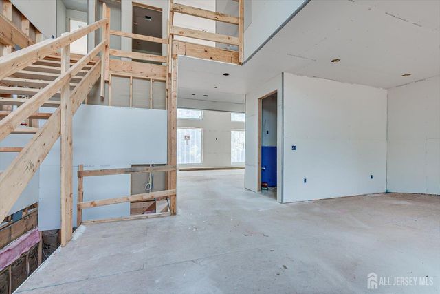 54 Nevsky Street, Edison, NJ 08820