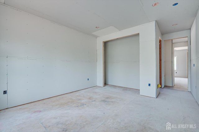 54 Nevsky Street, Edison, NJ 08820
