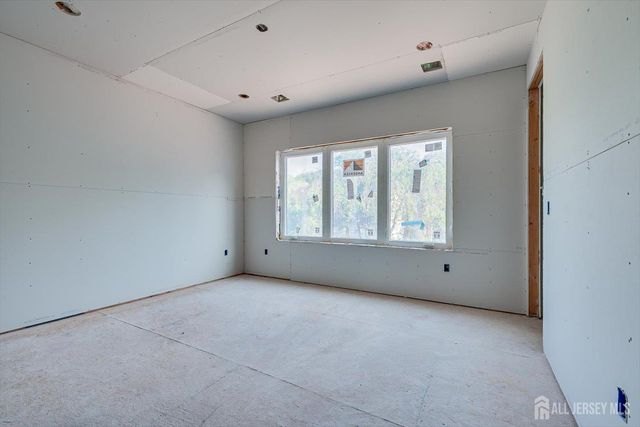 54 Nevsky Street, Edison, NJ 08820