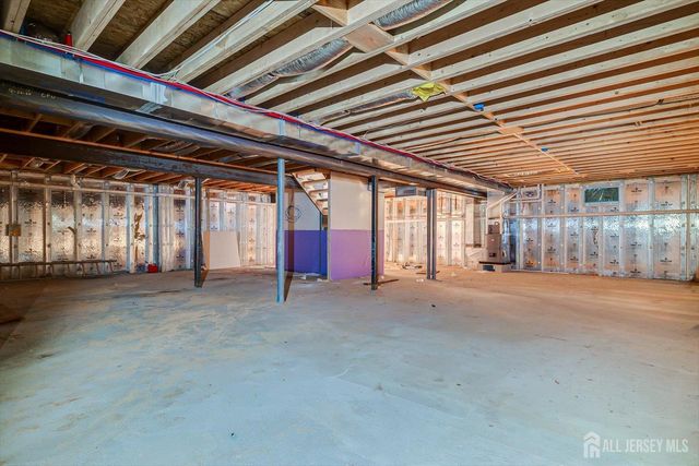 54 Nevsky Street, Edison, NJ 08820
