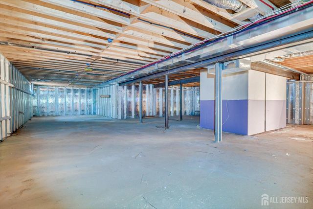 54 Nevsky Street, Edison, NJ 08820