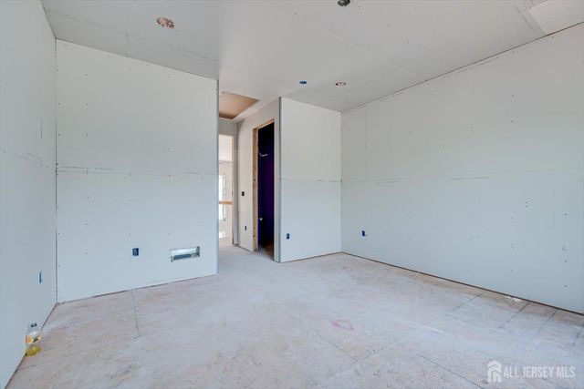 54 Nevsky Street, Edison, NJ 08820
