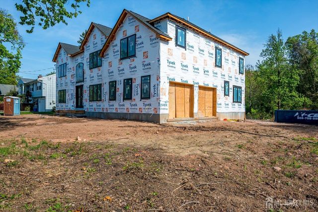 54 Nevsky Street, Edison, NJ 08820