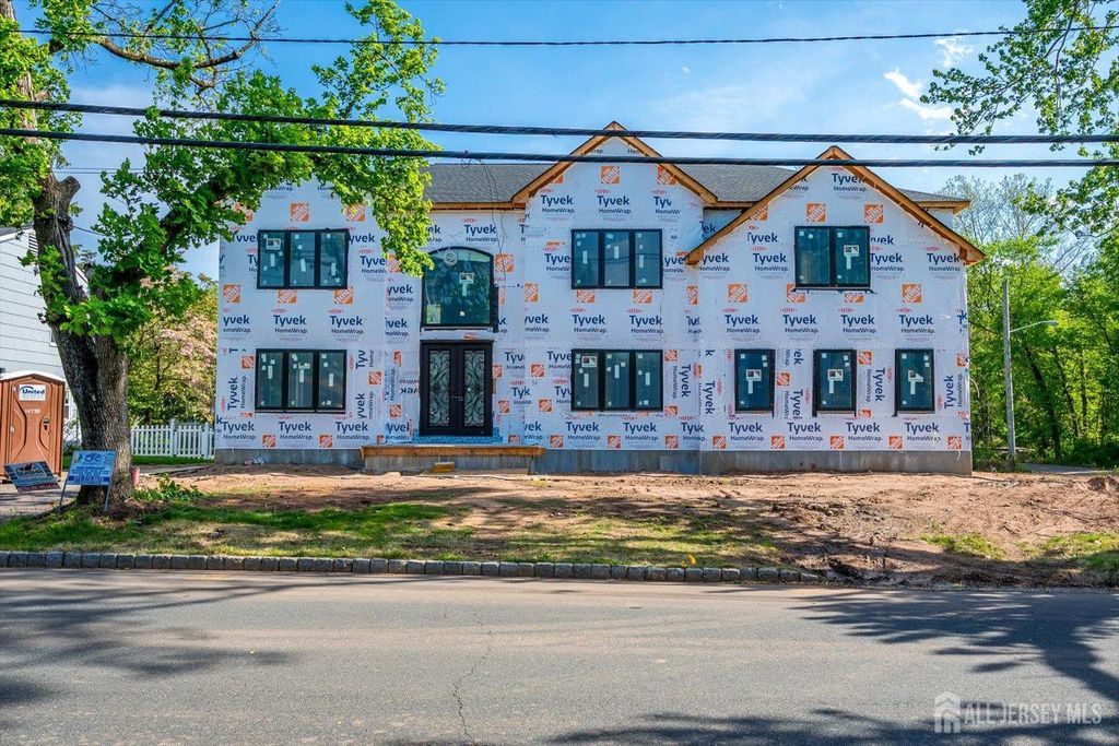 54 Nevsky Street, Edison, NJ 08820