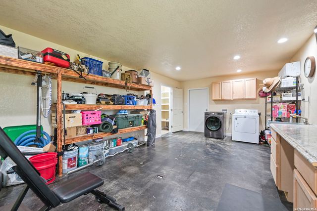 9830 Hildebrandt Rd, San Antonio, TX 78222