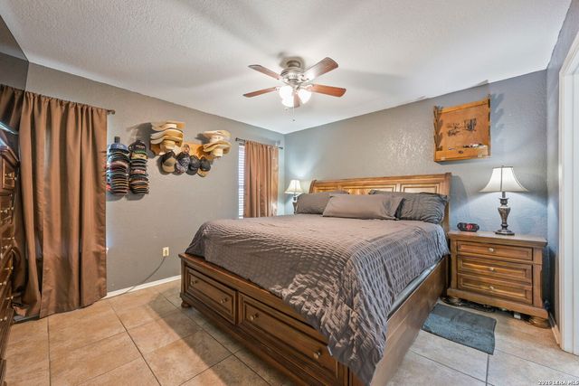9830 Hildebrandt Rd, San Antonio, TX 78222
