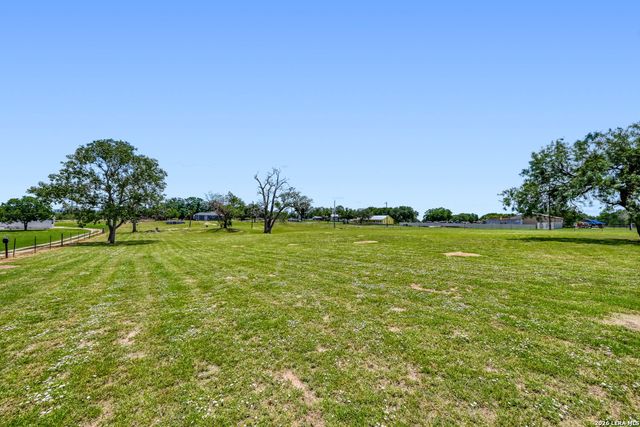 9830 Hildebrandt Rd, San Antonio, TX 78222