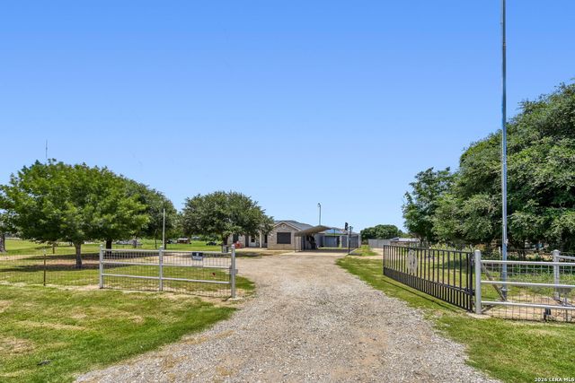 9830 Hildebrandt Rd, San Antonio, TX 78222