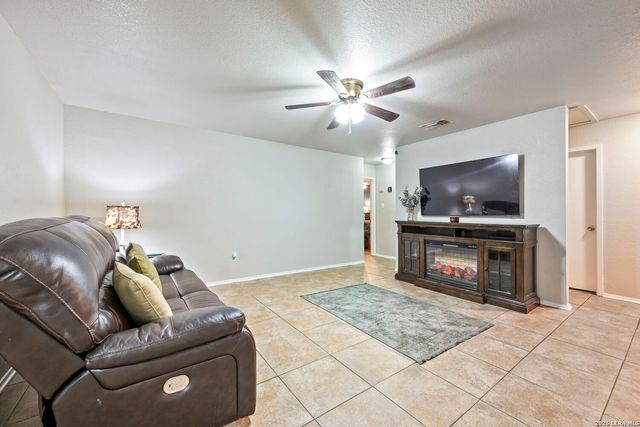 9830 Hildebrandt Rd, San Antonio, TX 78222