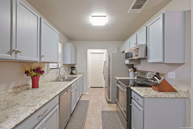 9830 Hildebrandt Rd, San Antonio, TX 78222