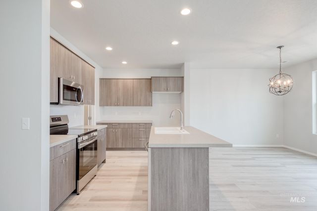 1672 Dyer St, Middleton, ID 83644