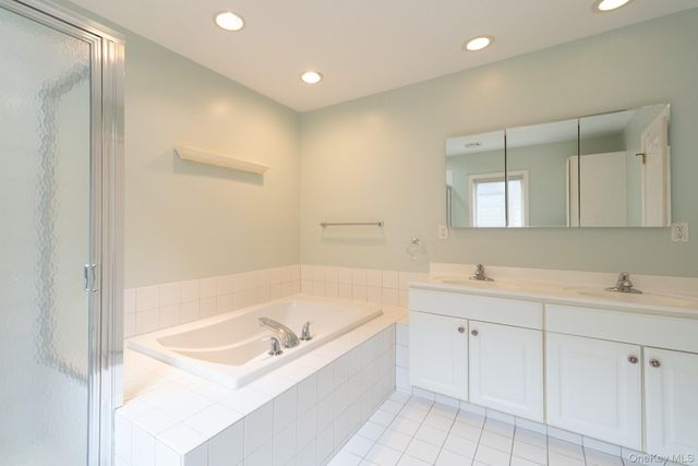 879 Heritage Hills B, Somers, NY 10589