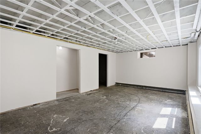 565 Shippeetown Road, East Greenwich, RI 02818