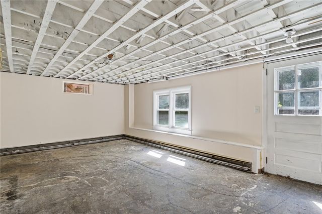 565 Shippeetown Road, East Greenwich, RI 02818