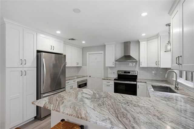 565 Shippeetown Road, East Greenwich, RI 02818