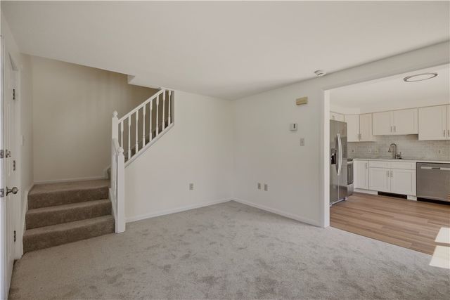 200 Post Road 411, Warwick, RI 02888