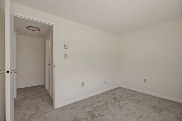 200 Post Road 411, Warwick, RI 02888
