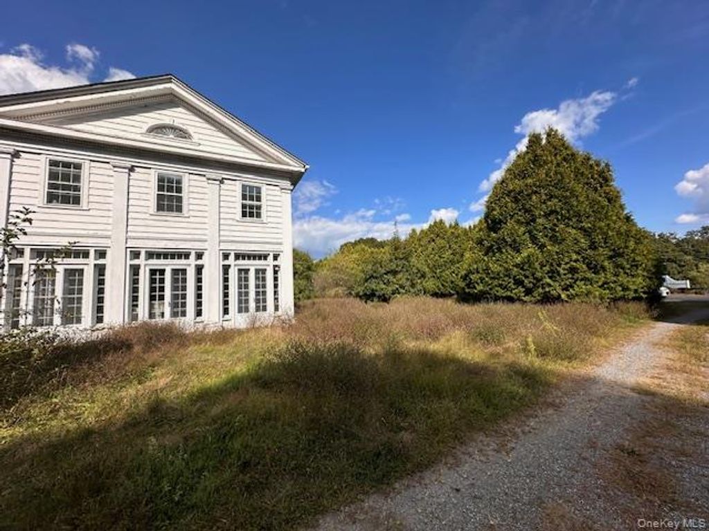 2261 Salt Point Turnpike, Clinton Corners, NY 12514
