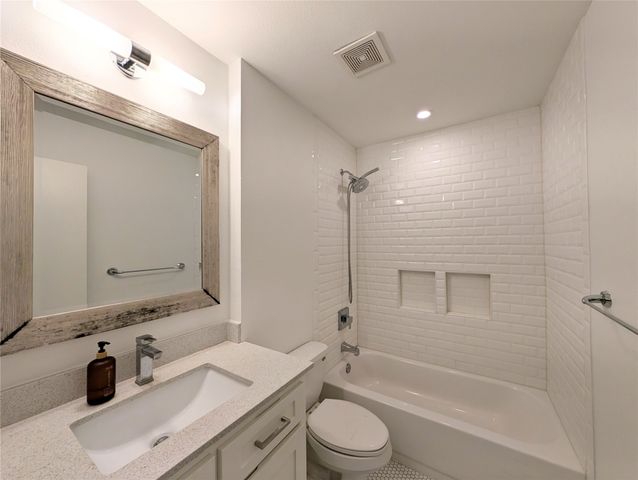 238 Woodcrest Drive, Richardson, TX 75080