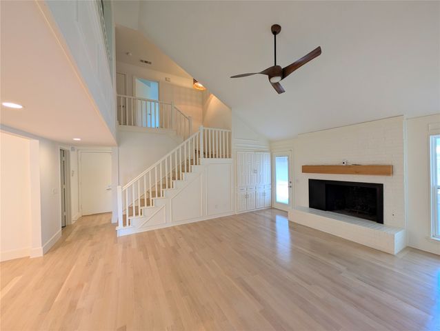 238 Woodcrest Drive, Richardson, TX 75080