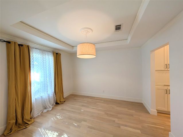 238 Woodcrest Drive, Richardson, TX 75080