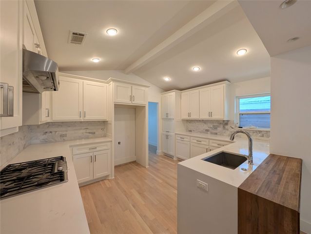 238 Woodcrest Drive, Richardson, TX 75080