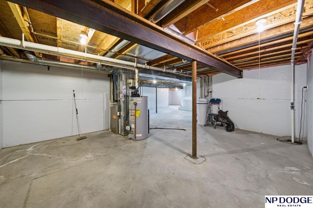 1682 Deer Run, Fremont, NE 68025