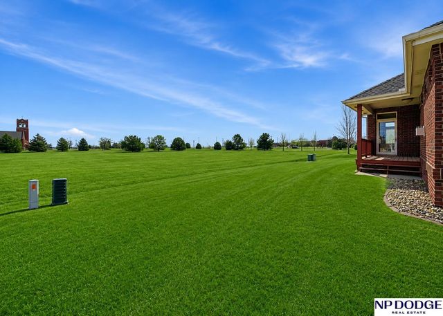 1682 Deer Run, Fremont, NE 68025