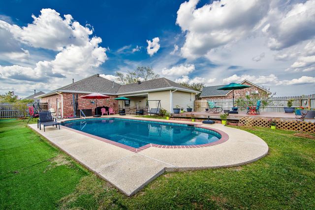 249 Lake Penchant Court, Houma, LA 70360