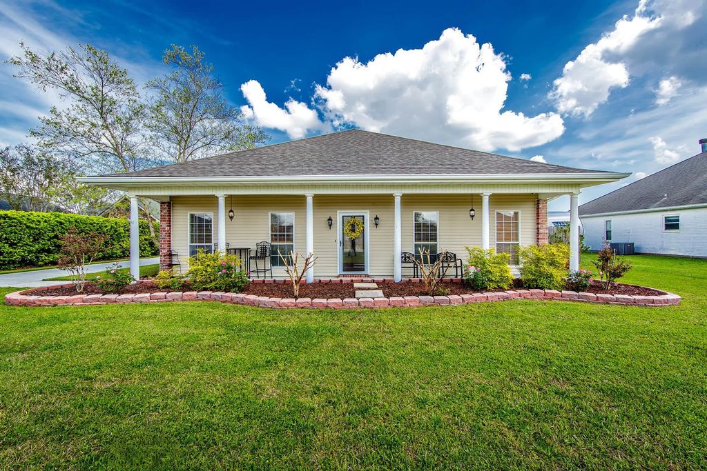 249 Lake Penchant Court, Houma, LA 70360