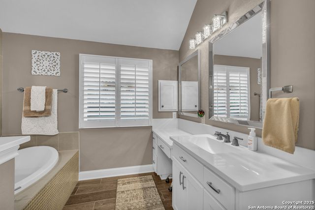 1033 Carriage Loop, New Braunfels, TX 78132