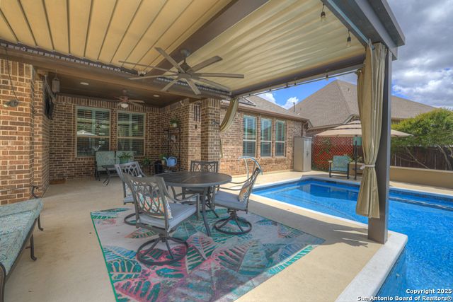 1033 Carriage Loop, New Braunfels, TX 78132