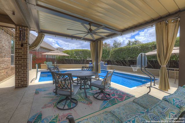 1033 Carriage Loop, New Braunfels, TX 78132