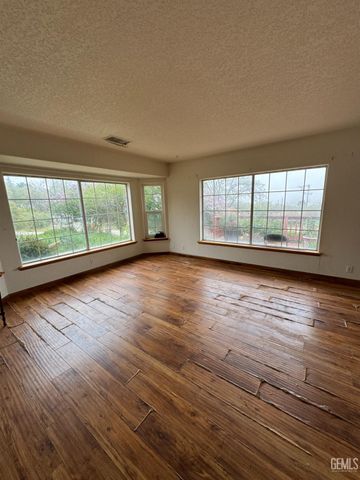 21604 Diane Court, Tehachapi, CA 93561