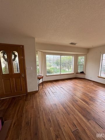 21604 Diane Court, Tehachapi, CA 93561