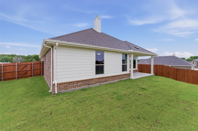 2304 Shamrock Lane, Weatherford, TX 76087