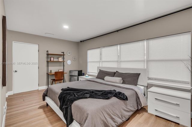 1100 NW 7th Ave, Fort Lauderdale, FL 33311