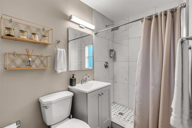 1100 NW 7th Ave, Fort Lauderdale, FL 33311