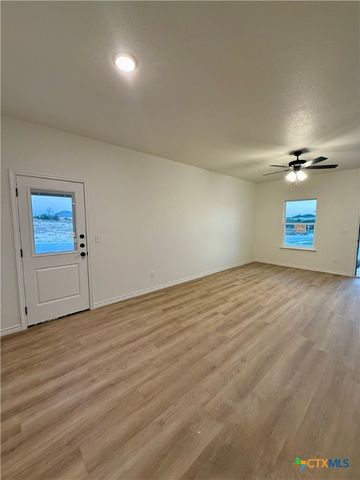 102 Leon Lane, Copperas Cove, TX 76542