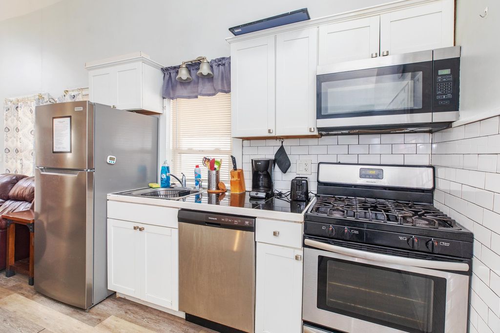 Image 13 of property listing at 4 H Street, Hampton, NH 03842